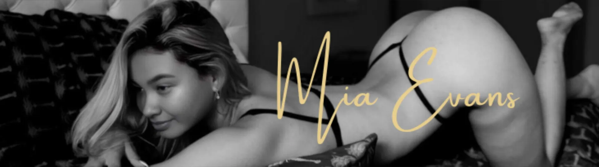 Mia 😉 OnlyFans header