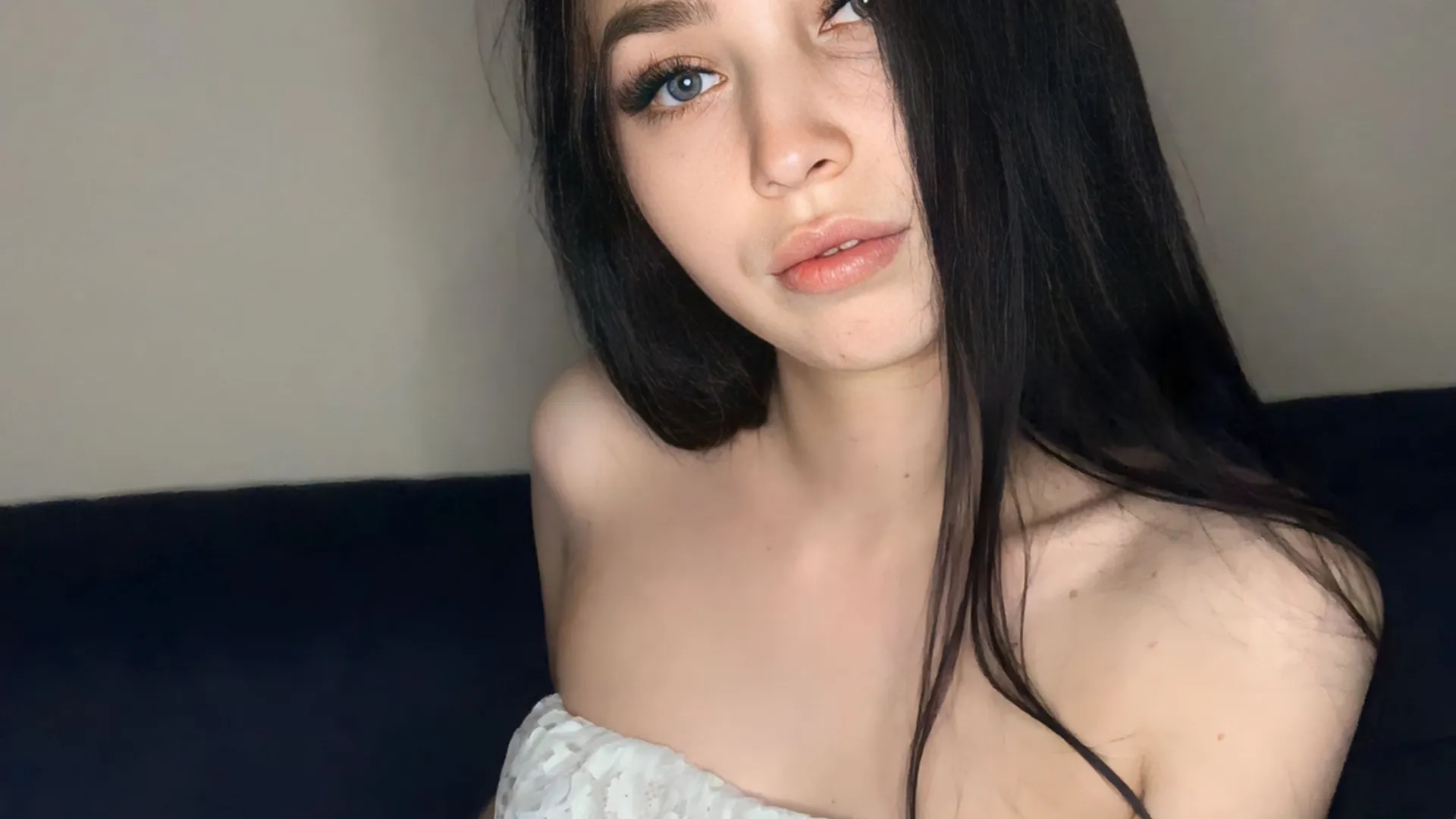 Polina 👑 Little Princess OnlyFans header