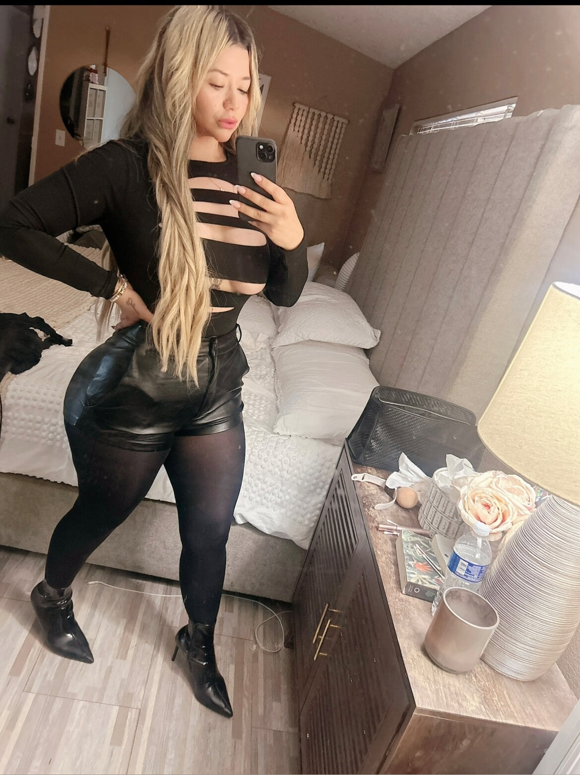 Ivonne OnlyFans header