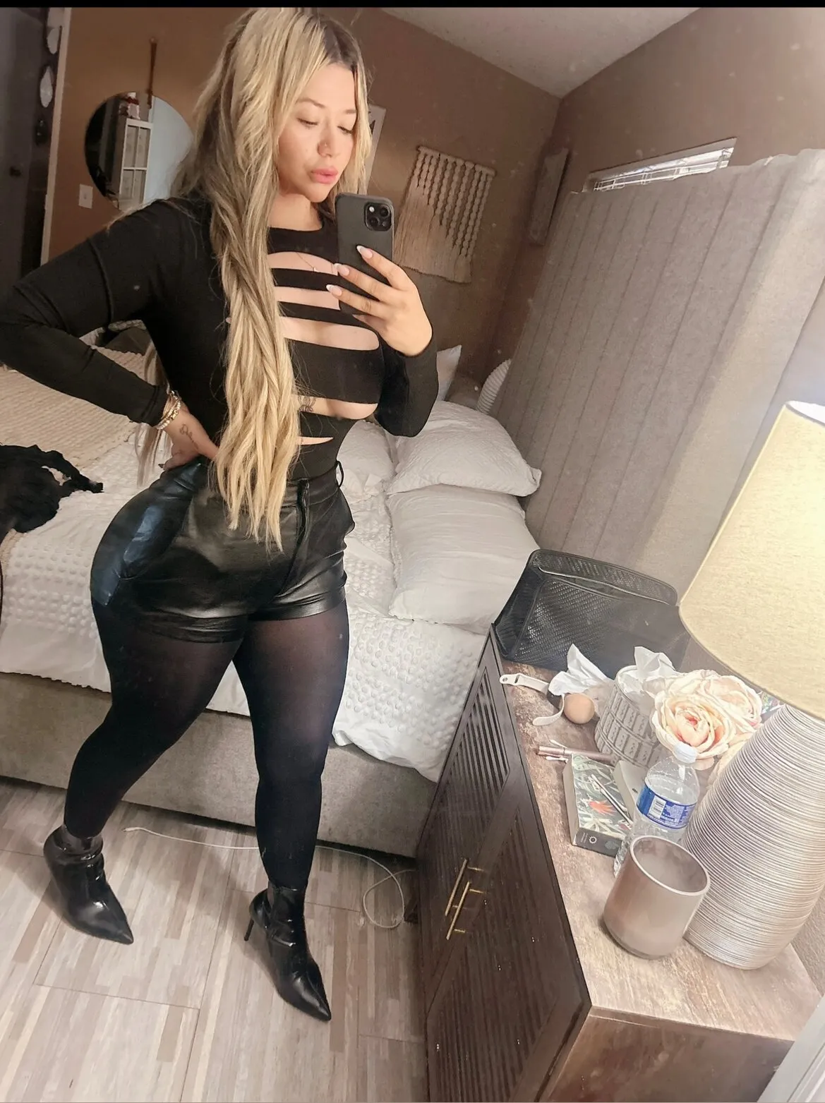 Ivonne OnlyFans header