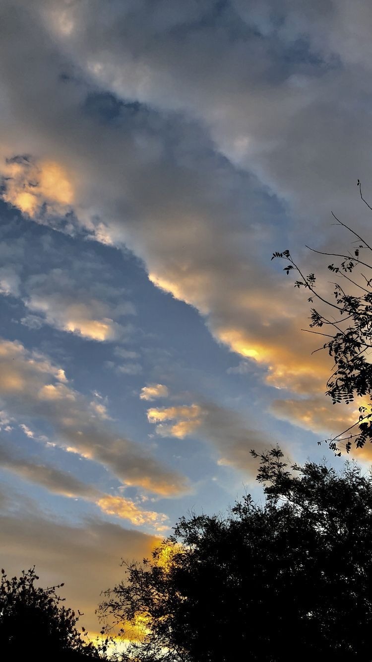 Karen Yumara OnlyFans header