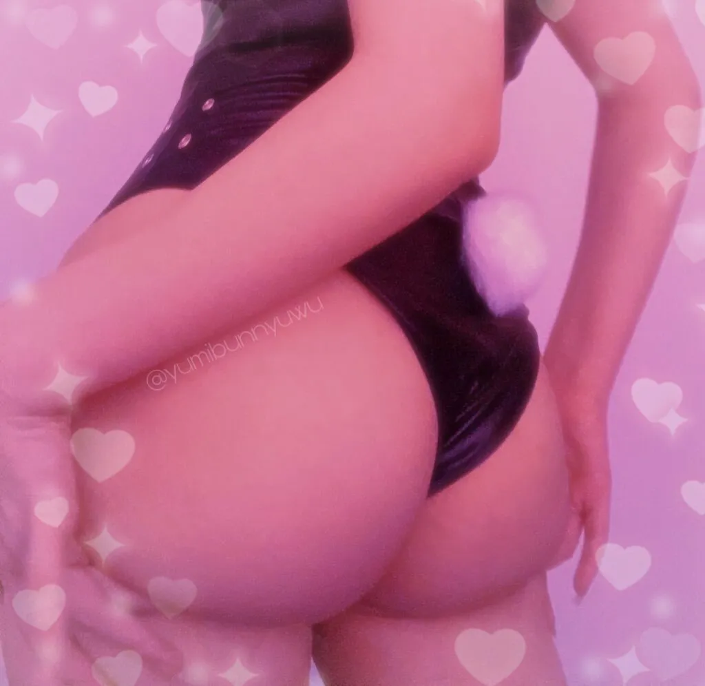 yumi OnlyFans header