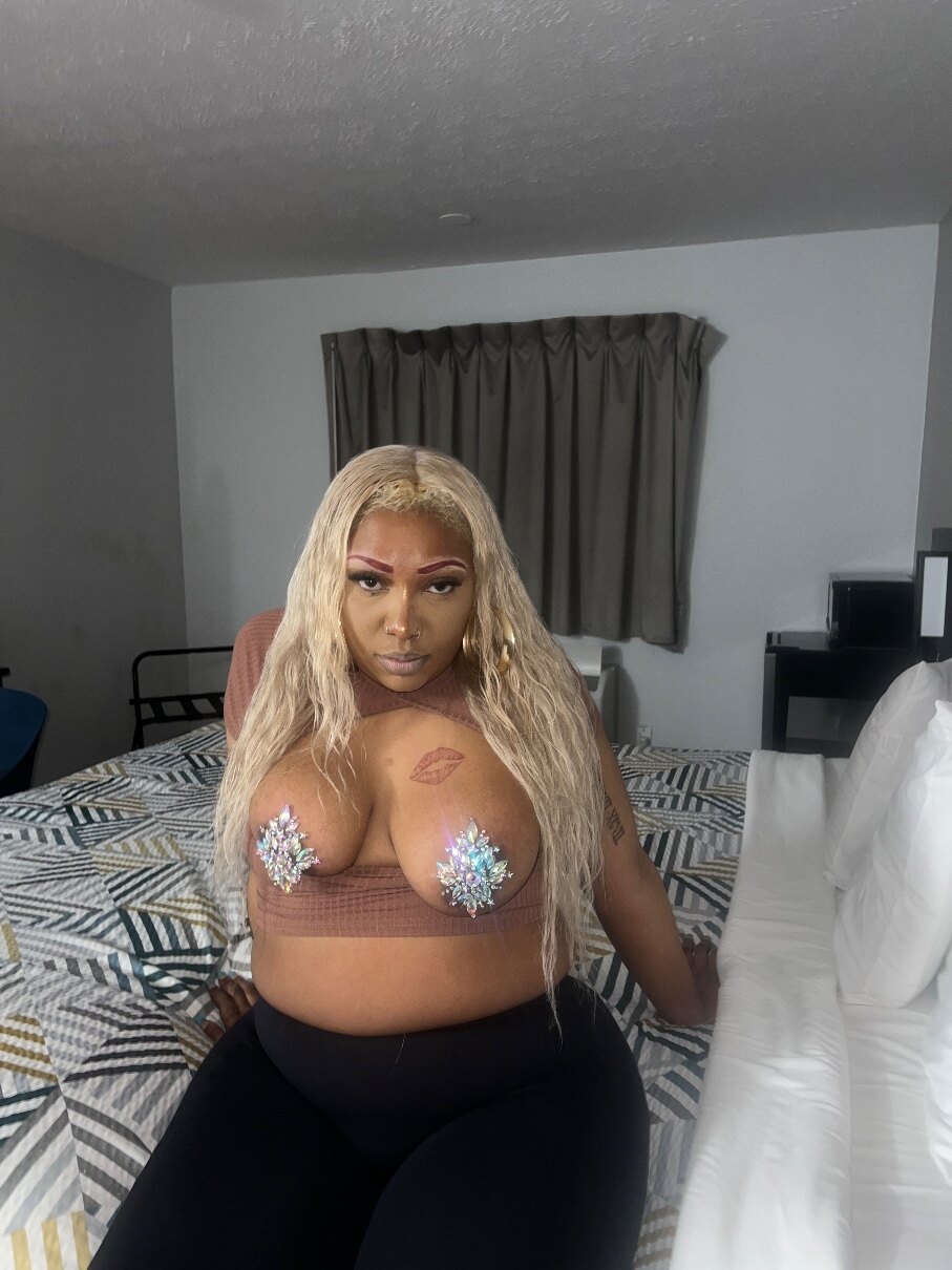 ❄️ Yummi213 👱🏾‍♀️ OnlyFans