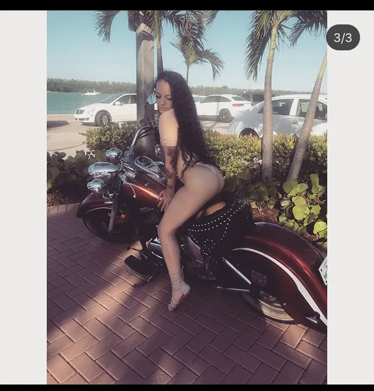 Laaay OnlyFans header