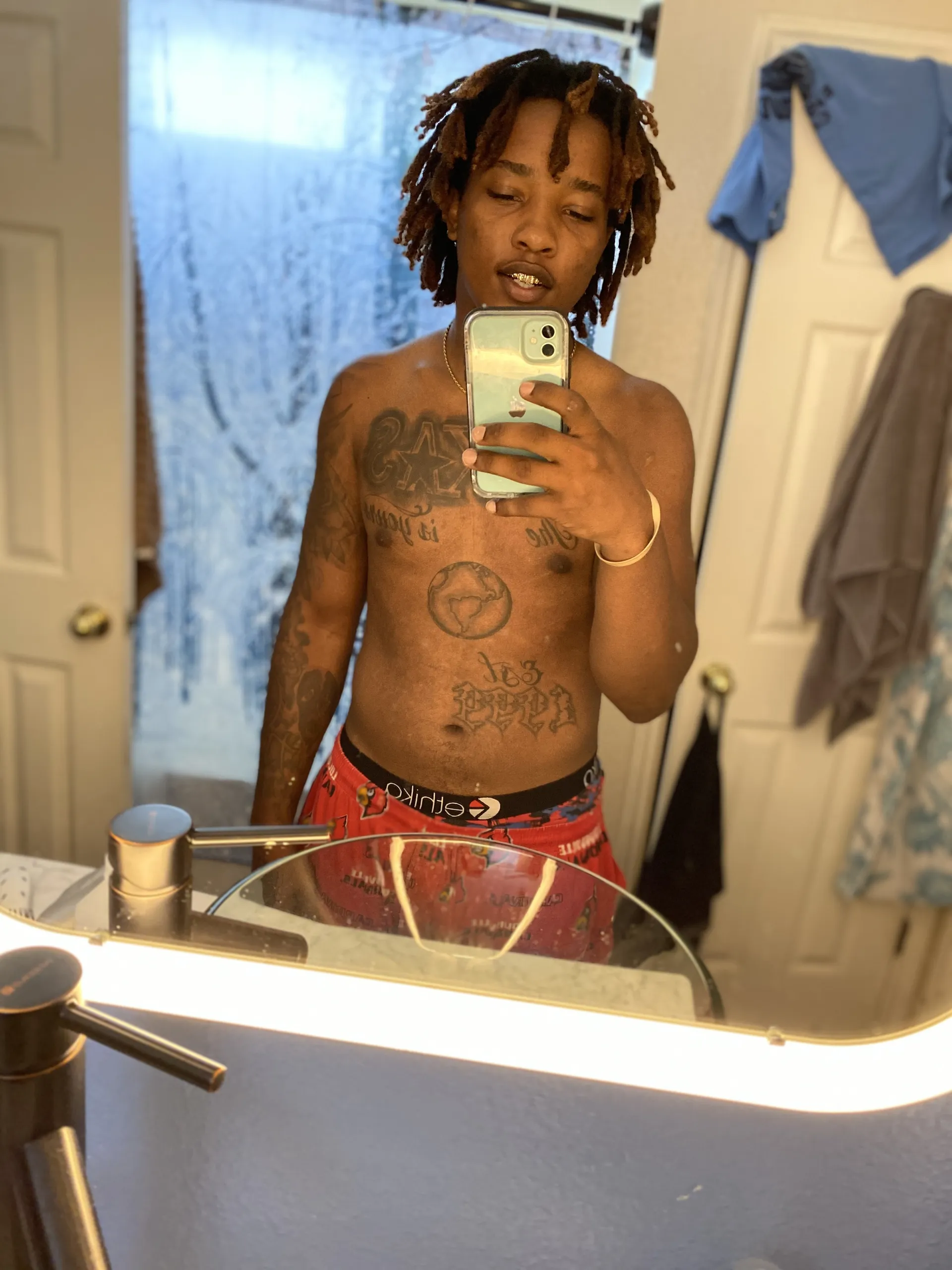 yunng.xo OnlyFans header