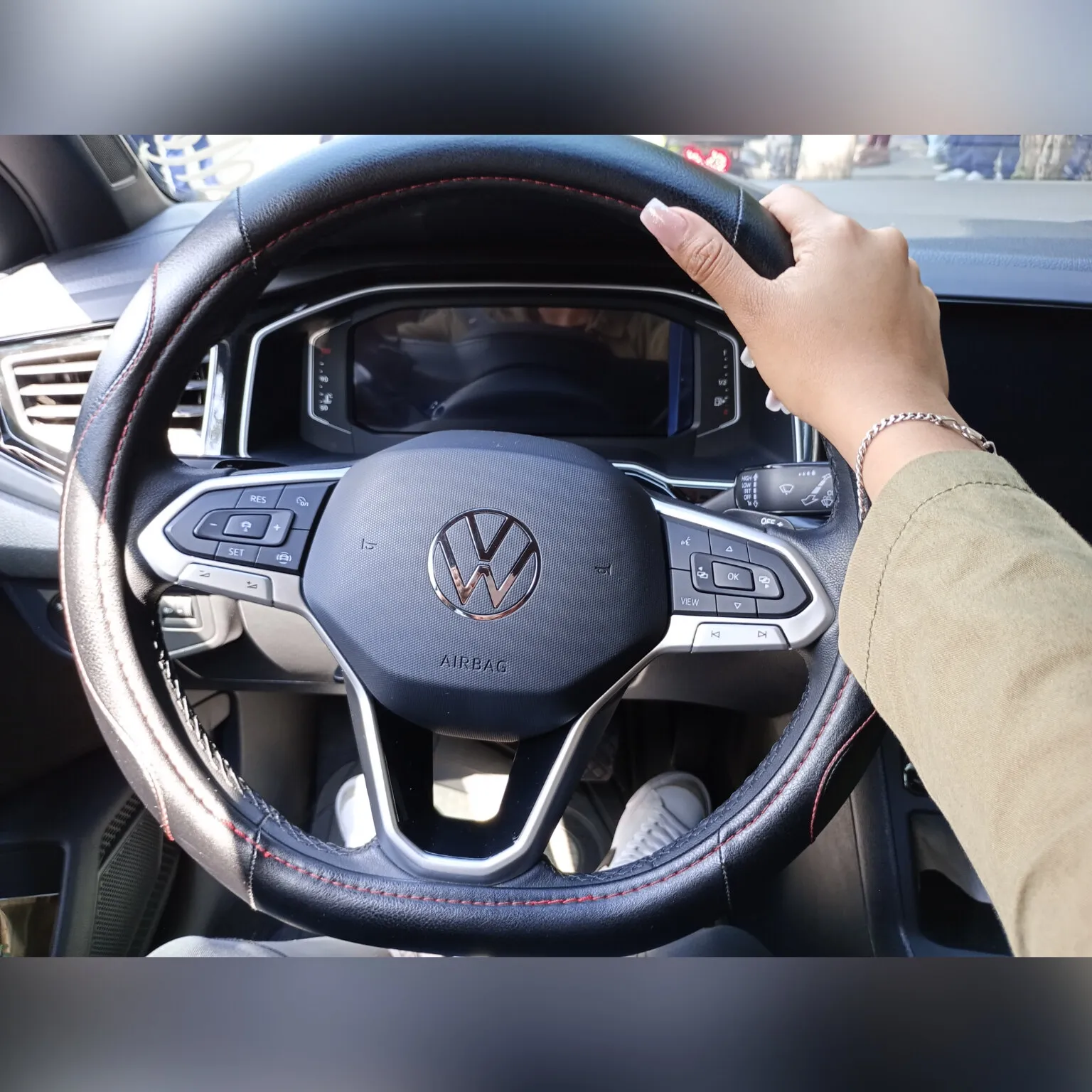 Yuri ❤️ OnlyFans header