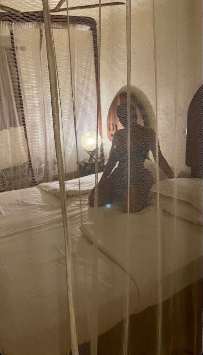 Yussy OnlyFans header