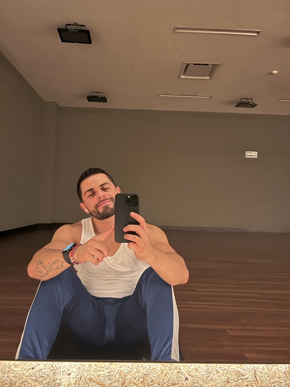 Yussig OnlyFans header