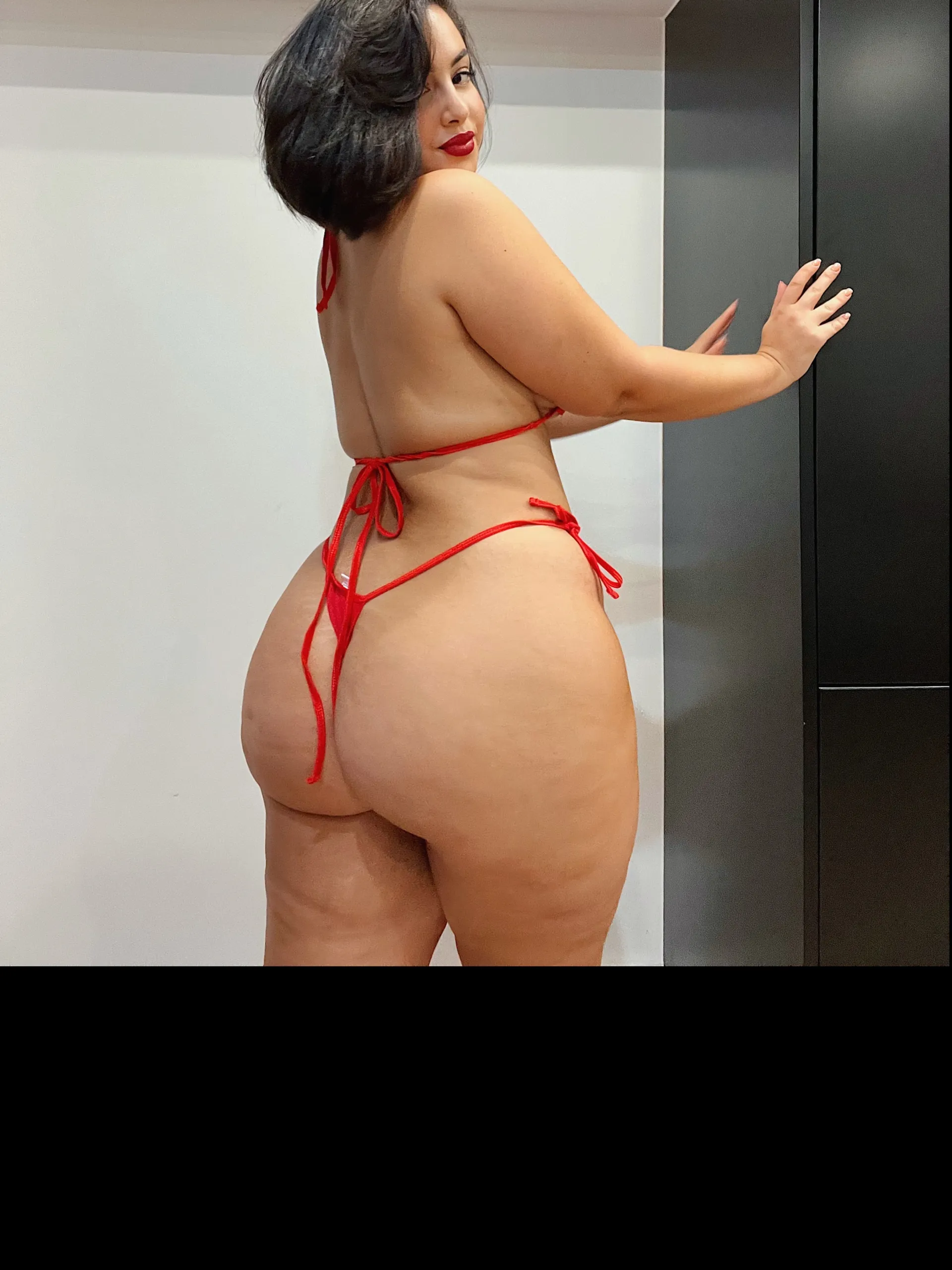 Zina Hadid OnlyFans header